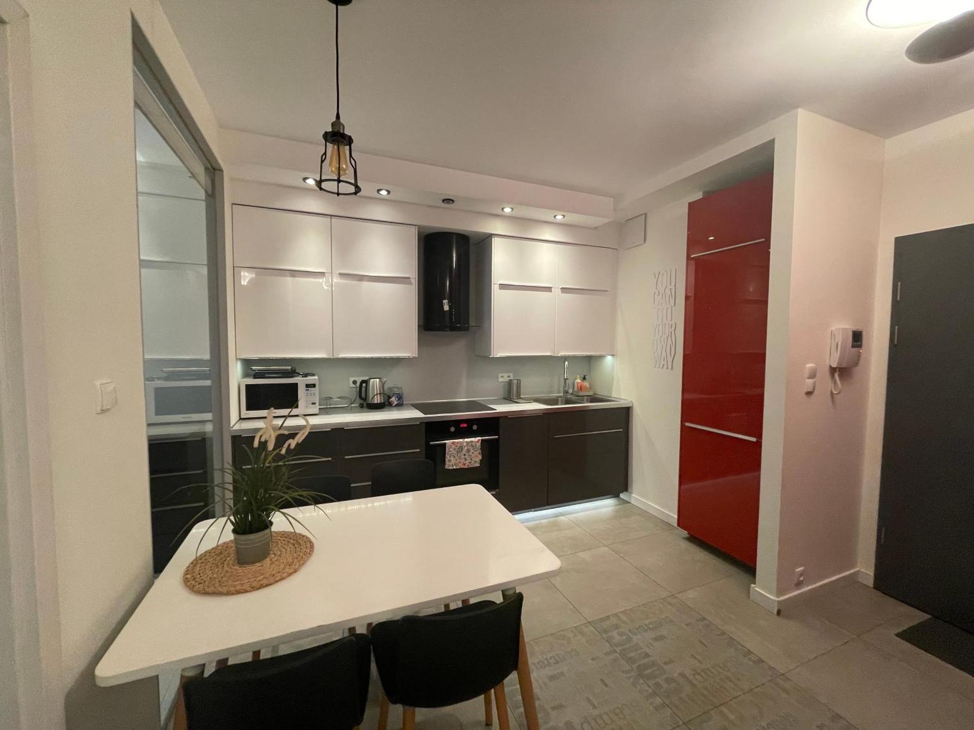 Boznicza Modern Apartment, Self Check-in 24h, Free Parking Apartment *